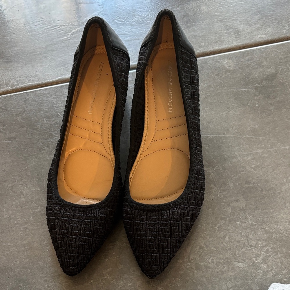 Adrienne Vittadini Black Knit  Pointed-Toe Flats with Cushioned Insole